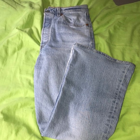 Levi’s Ribcage Jeans - Picture 4 of 9